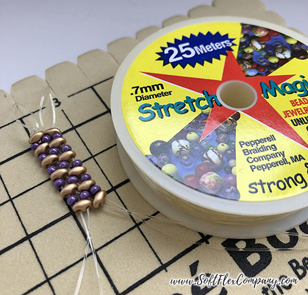 Make a colorful bracelet using Stretch Magic 1 Make a colorful bracelet using Stretch Magic 1